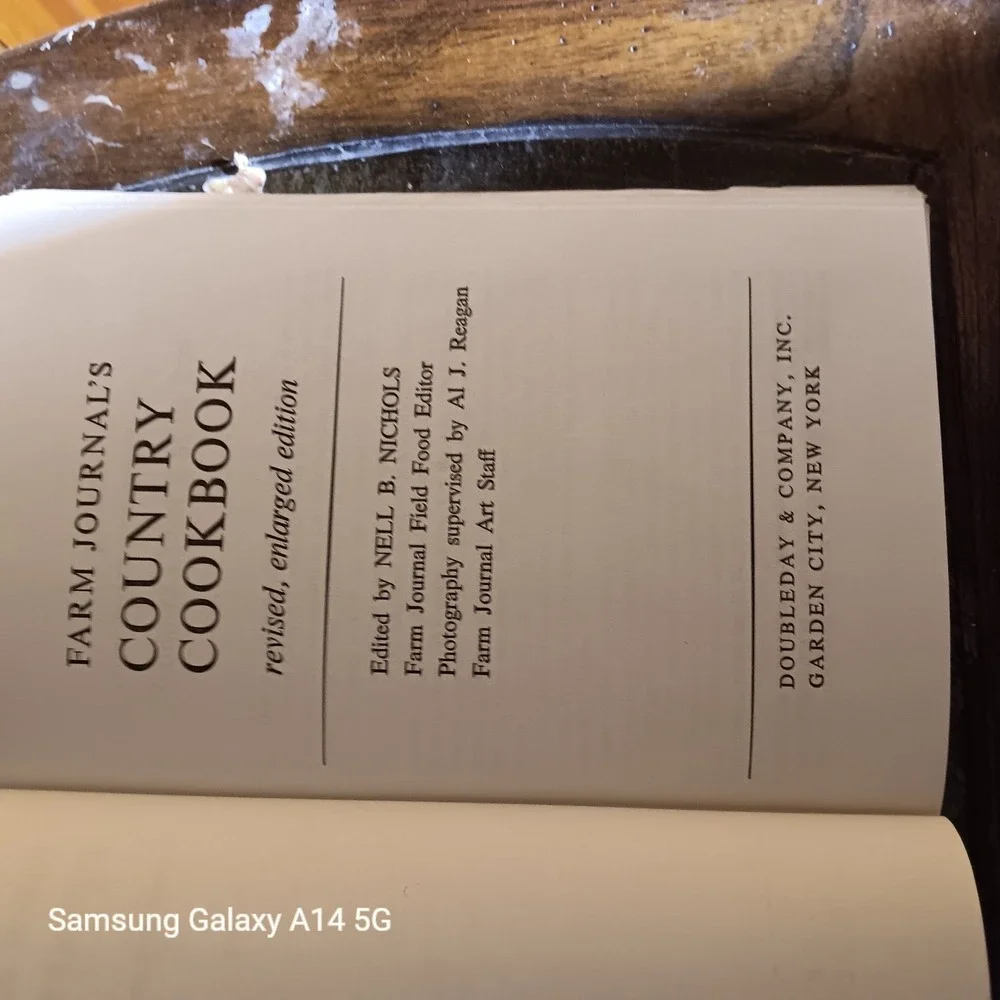 Farm Journal's Country Cookbook 1972 Revised Enlarged Edition Nell B Nichols HC